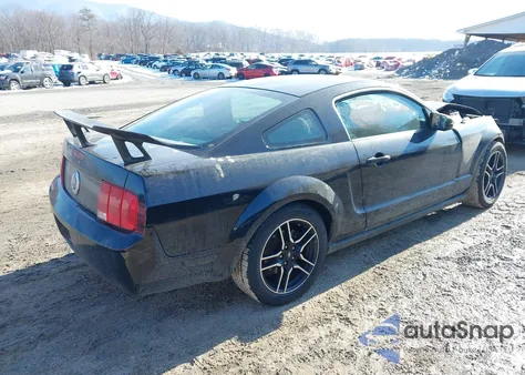 2006 Ford Mustang V6 z USA, uszkodzony, nr VIN 1ZVHT80N765247058